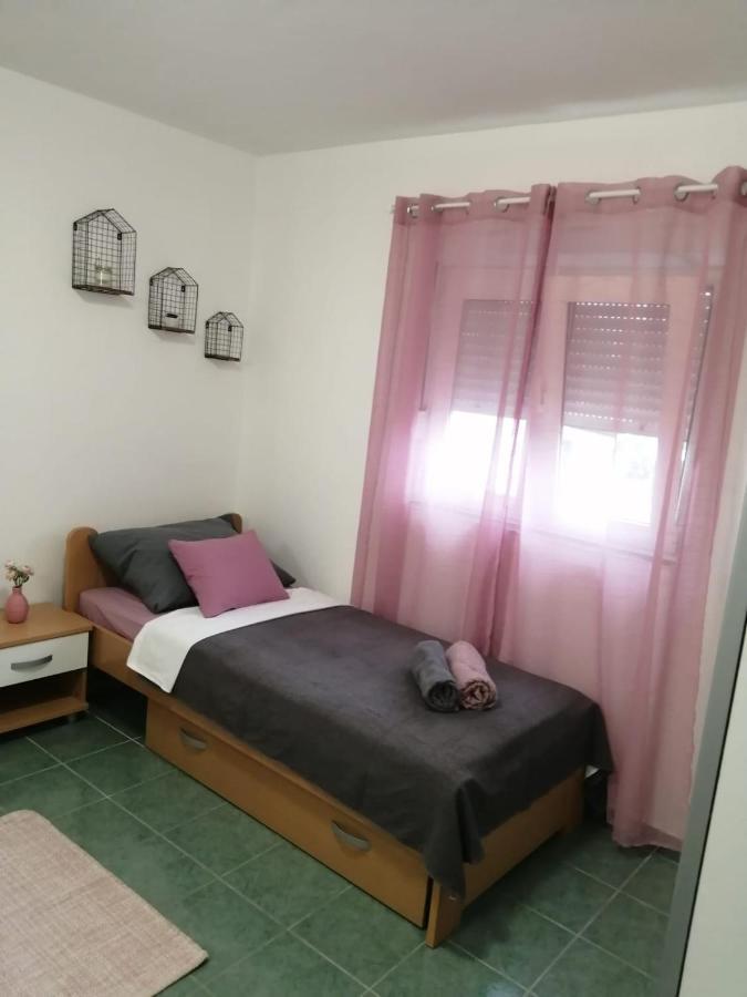 סטאריגרד-פקלניצה Holiday House Lara מראה חיצוני תמונה