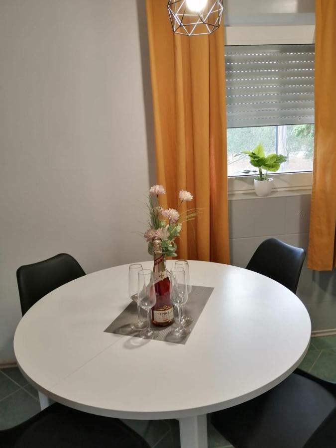 סטאריגרד-פקלניצה Holiday House Lara מראה חיצוני תמונה
